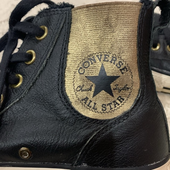 Converse Shoes - Converse Hi-top Leather All Stars Chuck Taylors